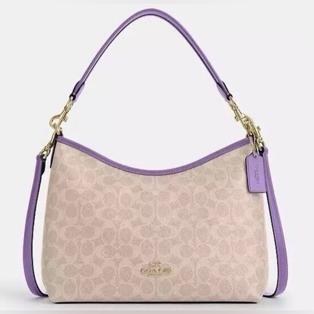 Last 1 ! New COACH LAUREL SHOULDER BAG IN SIGNATURE🎀